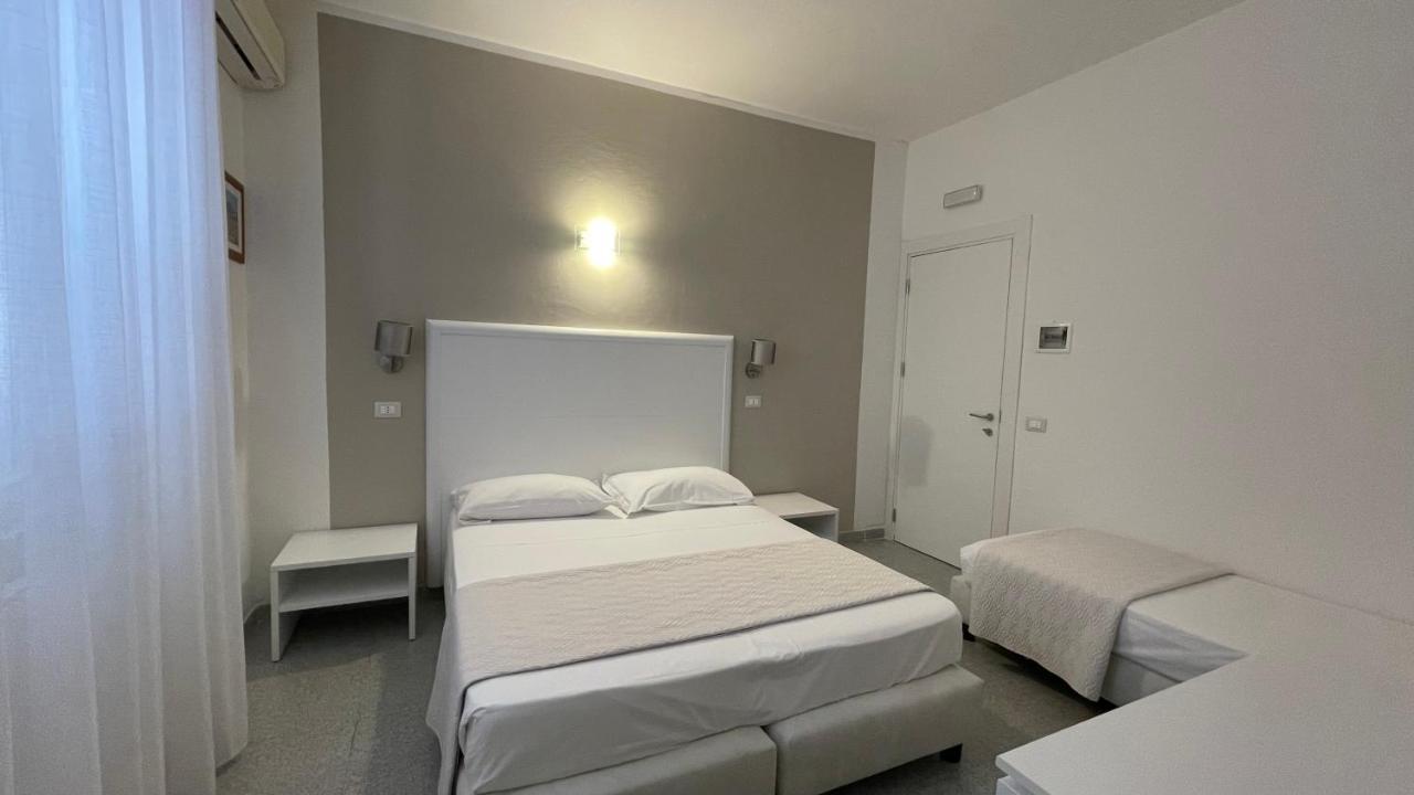 Hotel L'Ogliera Помонте Екстериор снимка