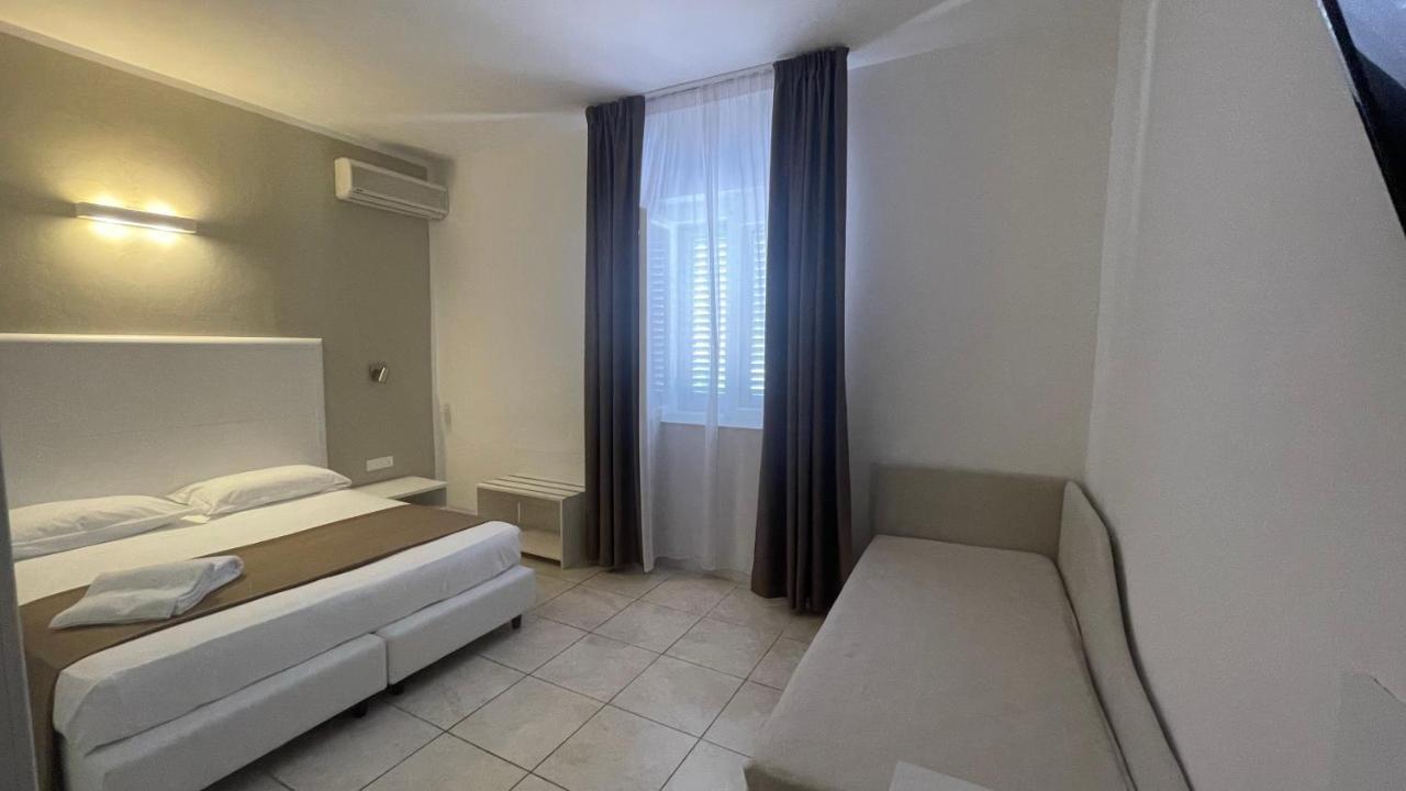Hotel L'Ogliera Помонте Екстериор снимка
