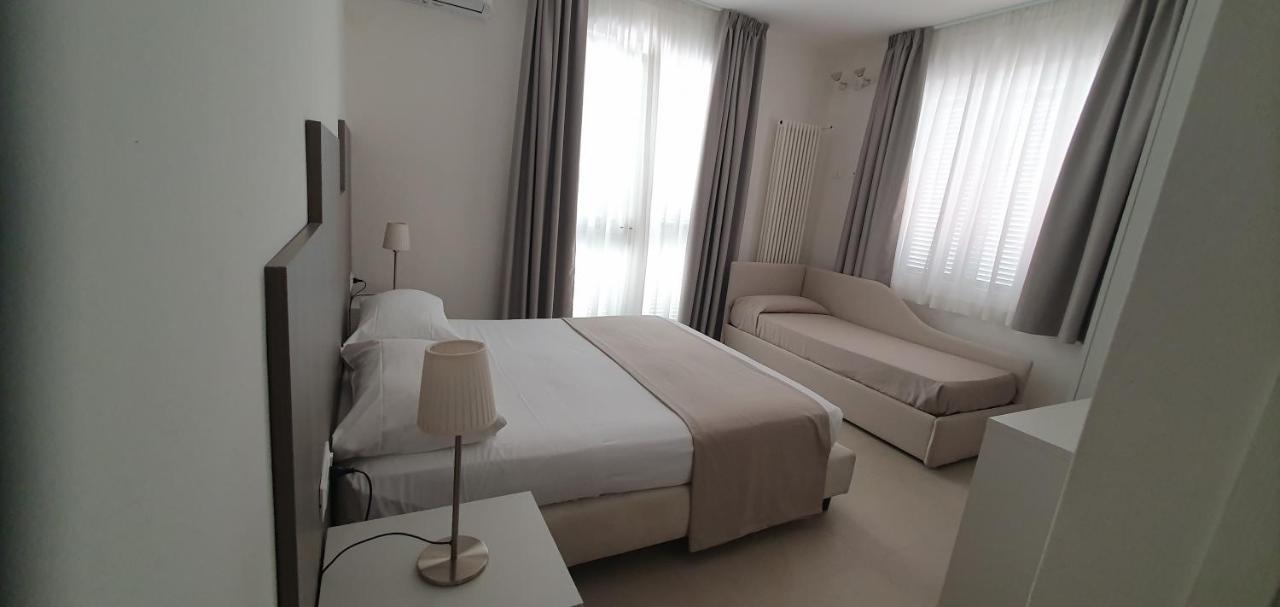 Hotel L'Ogliera Помонте Екстериор снимка