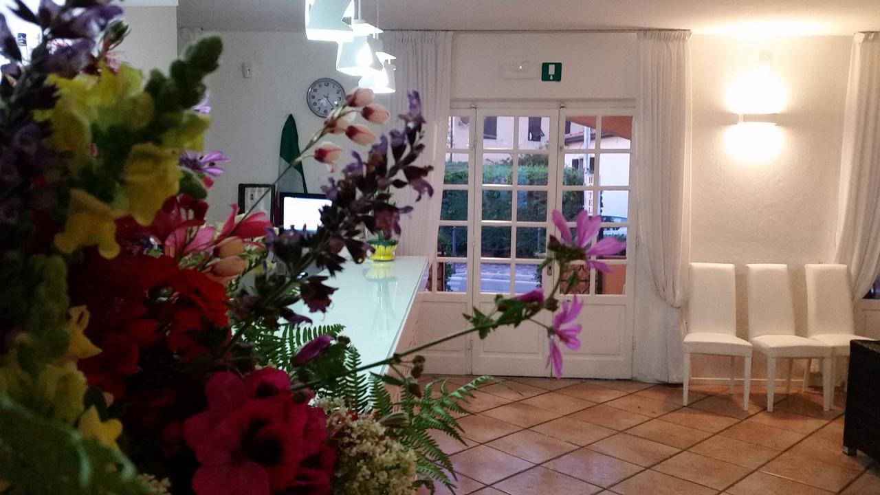 Hotel L'Ogliera Помонте Екстериор снимка