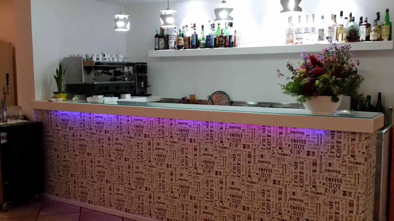 Hotel L'Ogliera Помонте Екстериор снимка