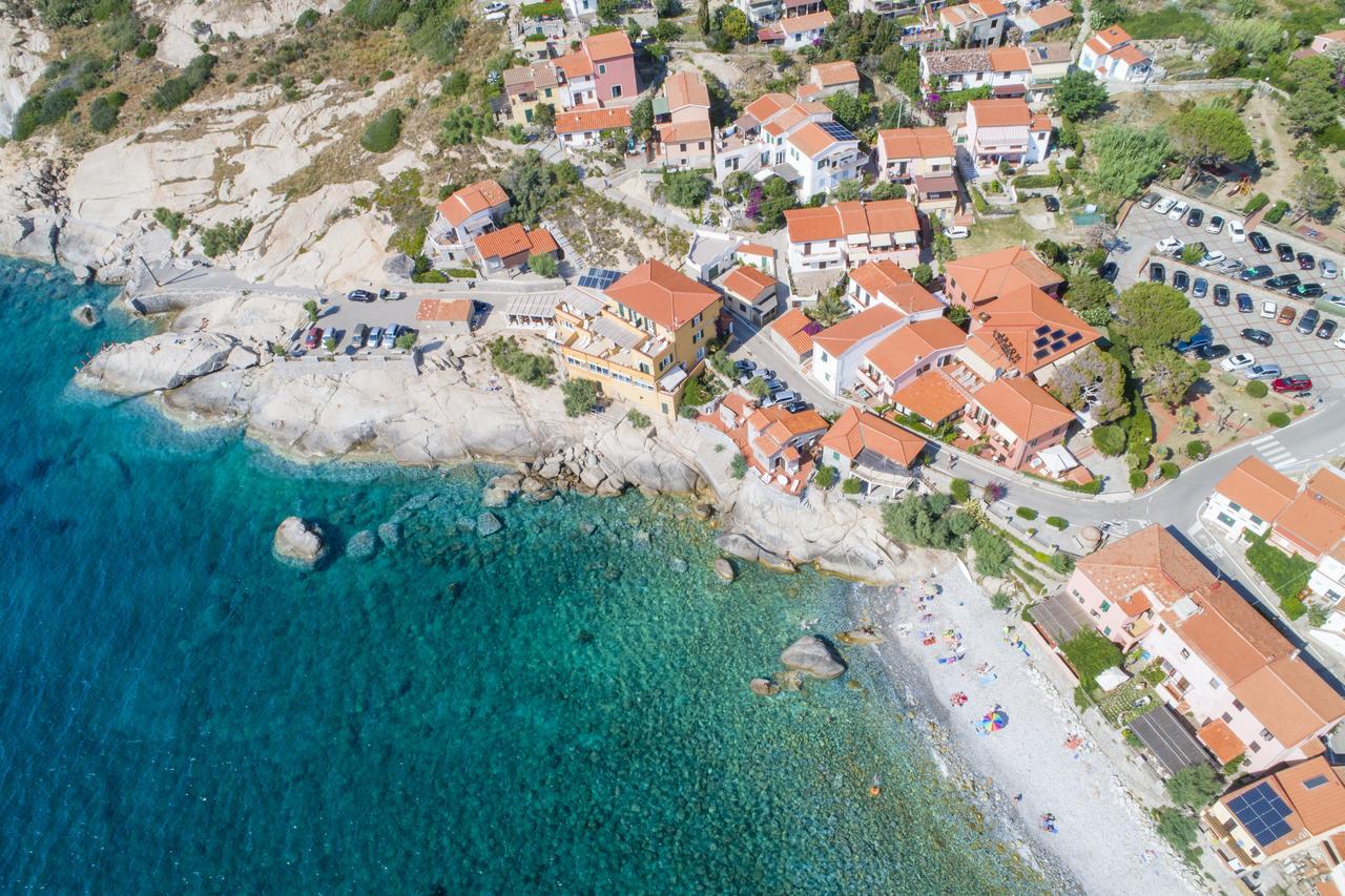 Hotel L'Ogliera Помонте Екстериор снимка